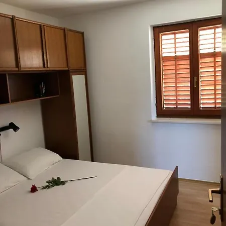 Ane بيت ضيافة سلانو