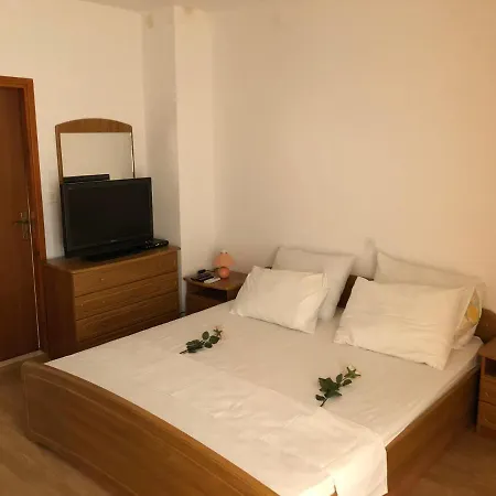 Ane بيت ضيافة سلانو